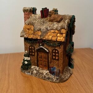 Santa’s Workshop hinged diorama